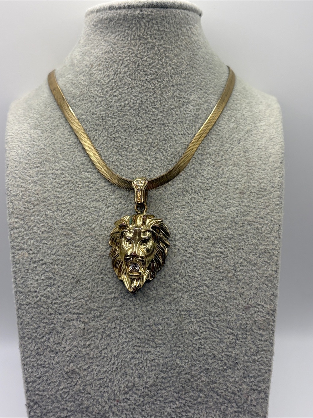Gold Lion Head Pendant Necklace Polished Gold Finish 18”